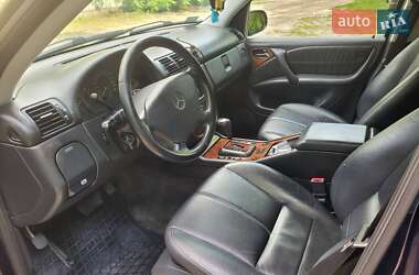 Внедорожник / Кроссовер Mercedes-Benz M-Class 2002 в 