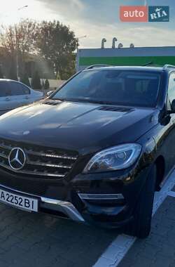 Позашляховик / Кросовер Mercedes-Benz M-Class 2013 в 