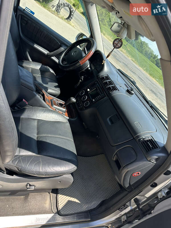 Внедорожник / Кроссовер Mercedes-Benz M-Class 2003 в Черновцах