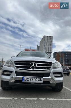 Внедорожник / Кроссовер Mercedes-Benz M-Class 2011 в 