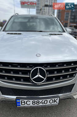 Внедорожник / Кроссовер Mercedes-Benz M-Class 2011 в 