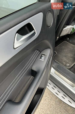 Внедорожник / Кроссовер Mercedes-Benz M-Class 2011 в 
