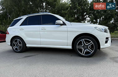 Позашляховик / Кросовер Mercedes-Benz M-Class 2012 в 
