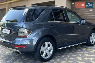 Внедорожник / Кроссовер Mercedes-Benz M-Class 2010 в 