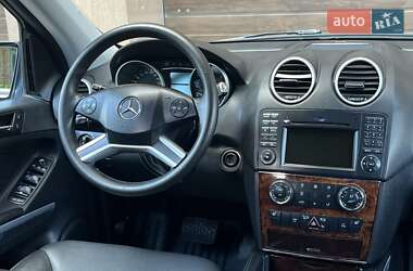 Внедорожник / Кроссовер Mercedes-Benz M-Class 2010 в 