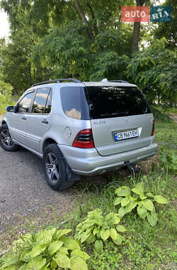 Внедорожник / Кроссовер Mercedes-Benz M-Class 2002 в 