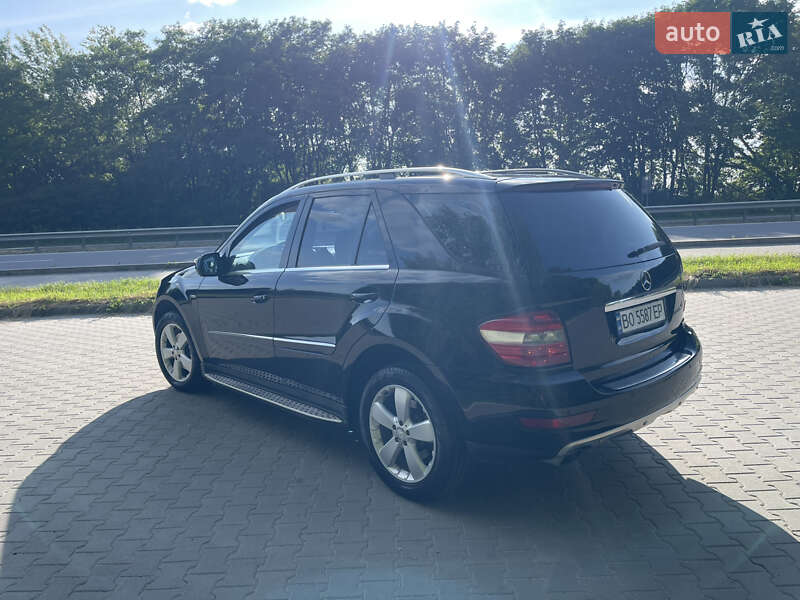 Внедорожник / Кроссовер Mercedes-Benz M-Class 2009 в Тернополе