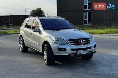 Внедорожник / Кроссовер Mercedes-Benz M-Class 2005 в 