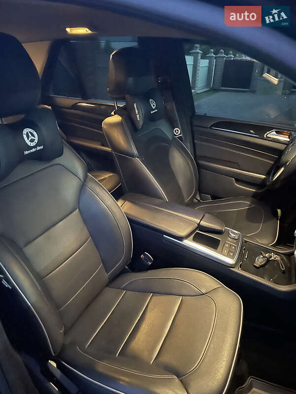 Внедорожник / Кроссовер Mercedes-Benz M-Class 2013 в 
