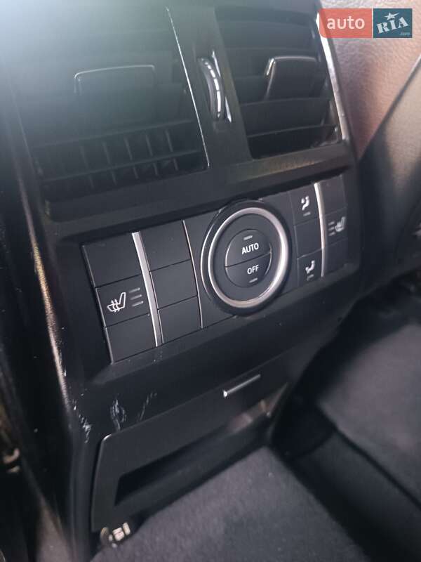 Внедорожник / Кроссовер Mercedes-Benz M-Class 2012 в Черновцах