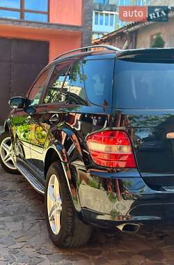 Внедорожник / Кроссовер Mercedes-Benz M-Class 2007 в 
