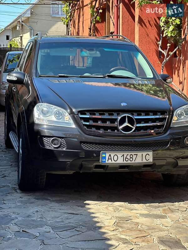 Внедорожник / Кроссовер Mercedes-Benz M-Class 2007 в Виноградове