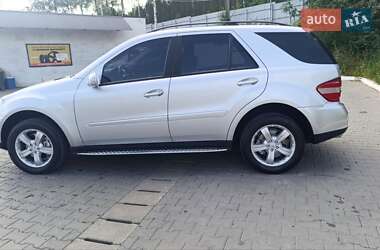 Позашляховик / Кросовер Mercedes-Benz M-Class 2006 в 
