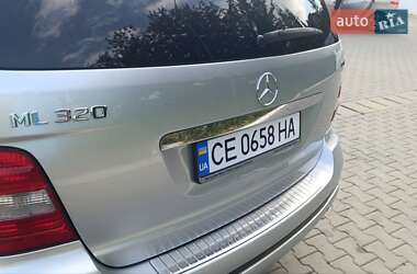 Позашляховик / Кросовер Mercedes-Benz M-Class 2006 в 