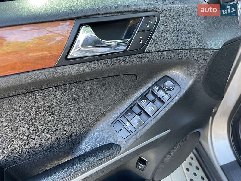 Внедорожник / Кроссовер Mercedes-Benz M-Class 2007 в Николаеве