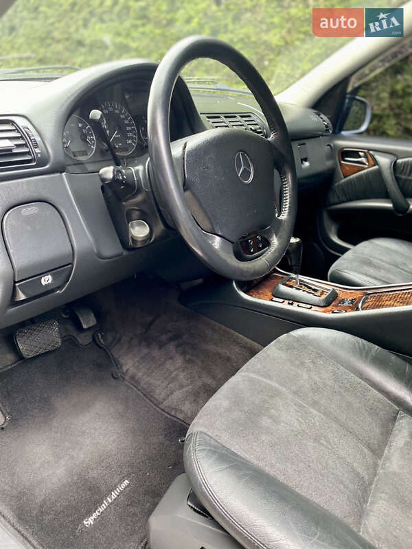 Внедорожник / Кроссовер Mercedes-Benz M-Class 2004 в Львове