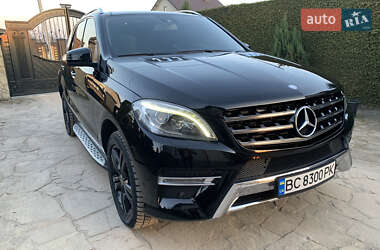 Mercedes-Benz M-Class 2012 Mercedes-Benz M-Class 2012