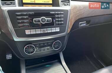Внедорожник / Кроссовер Mercedes-Benz M-Class 2013 в 
