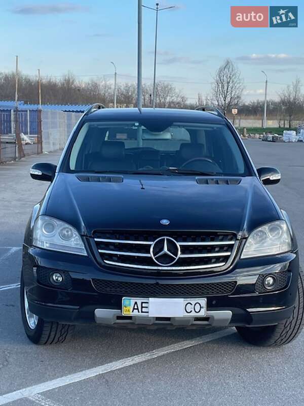 Mercedes-Benz M-Class 2006
