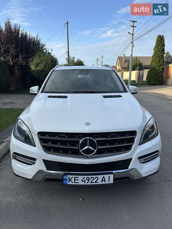 Позашляховик / Кросовер Mercedes-Benz M-Class 2013 в Дніпрі