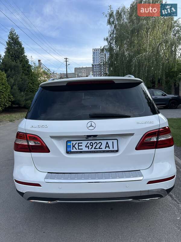 Позашляховик / Кросовер Mercedes-Benz M-Class 2013 в Дніпрі