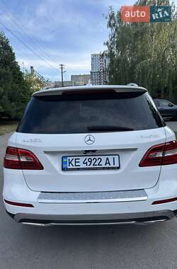 Внедорожник / Кроссовер Mercedes-Benz M-Class 2013 в 