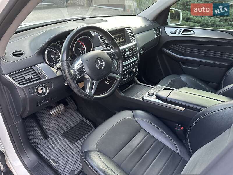 Позашляховик / Кросовер Mercedes-Benz M-Class 2013 в Дніпрі