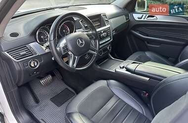 Внедорожник / Кроссовер Mercedes-Benz M-Class 2013 в 