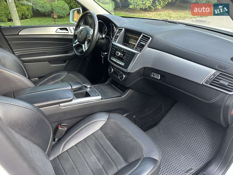 Позашляховик / Кросовер Mercedes-Benz M-Class 2013 в Дніпрі