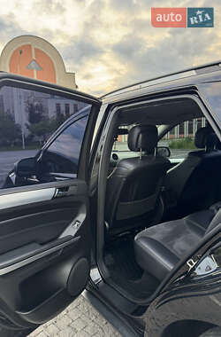 Внедорожник / Кроссовер Mercedes-Benz M-Class 2010 в 