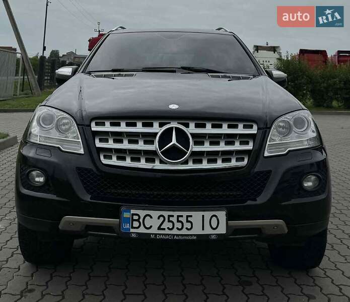 Позашляховик / Кросовер Mercedes-Benz M-Class 2009 в 