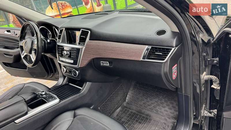 Внедорожник / Кроссовер Mercedes-Benz M-Class 2015 в Гайсине