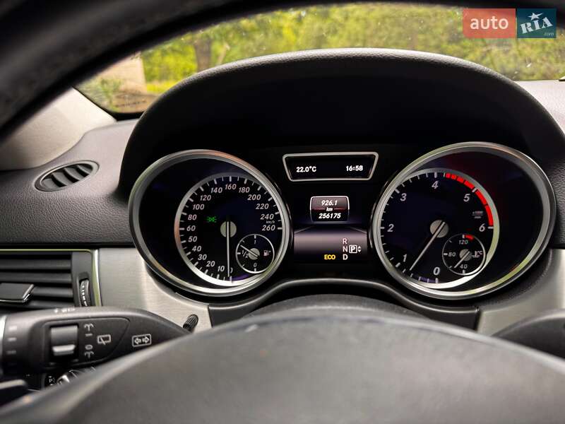 Внедорожник / Кроссовер Mercedes-Benz M-Class 2015 в Джулинке