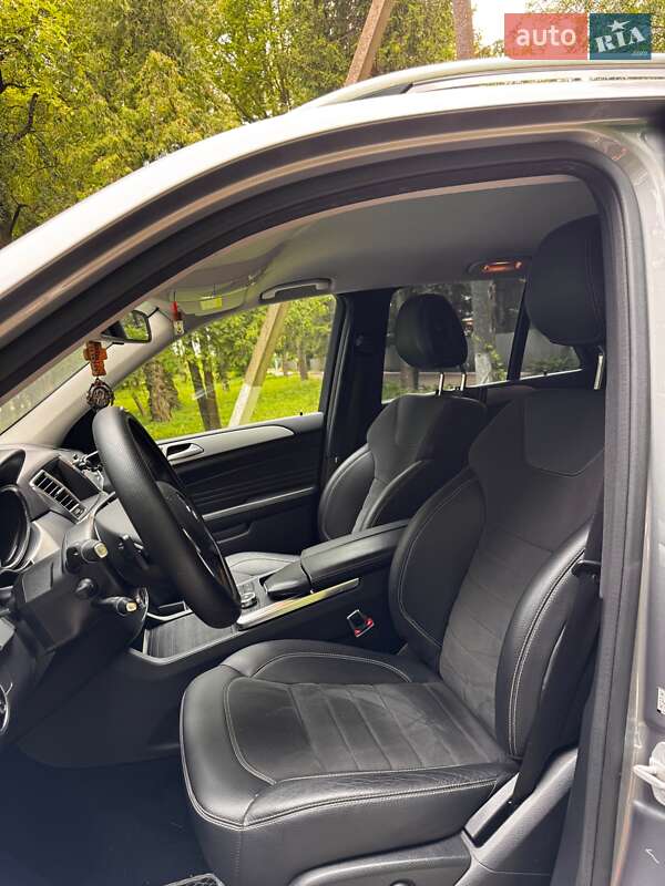 Внедорожник / Кроссовер Mercedes-Benz M-Class 2015 в Джулинке