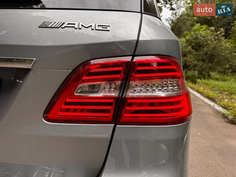 Внедорожник / Кроссовер Mercedes-Benz M-Class 2015 в Джулинке