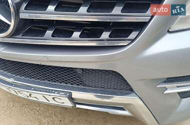 Внедорожник / Кроссовер Mercedes-Benz M-Class 2015 в 
