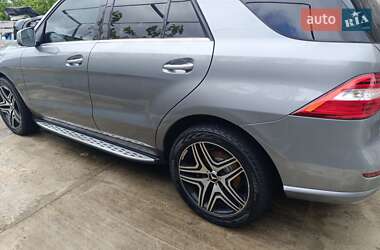 Внедорожник / Кроссовер Mercedes-Benz M-Class 2015 в 