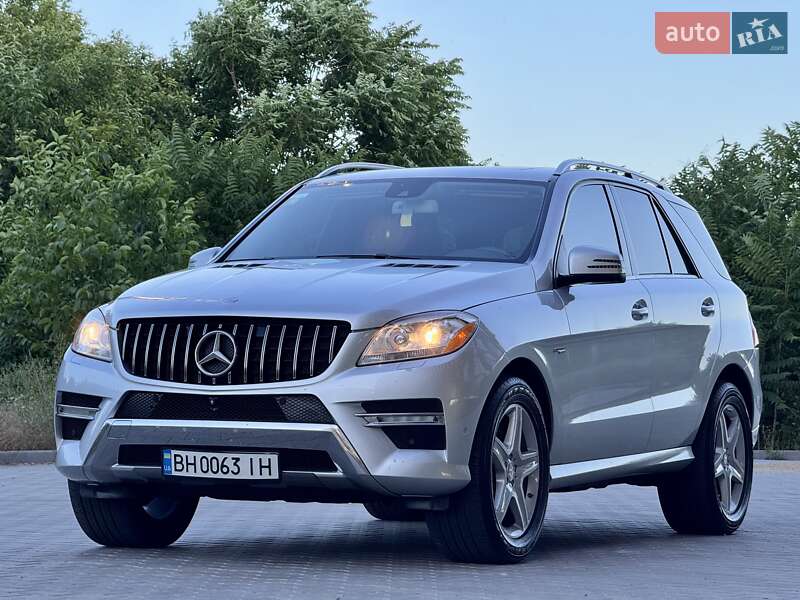 Позашляховик / Кросовер Mercedes-Benz M-Class 2015 в Одесі
