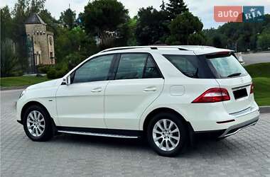 Внедорожник / Кроссовер Mercedes-Benz M-Class 2014 в 