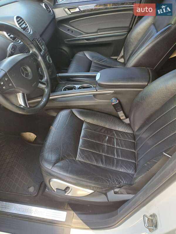 Внедорожник / Кроссовер Mercedes-Benz M-Class 2008 в Черновцах
