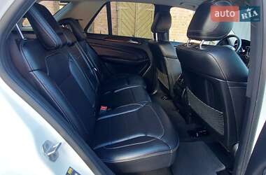 Внедорожник / Кроссовер Mercedes-Benz M-Class 2014 в 