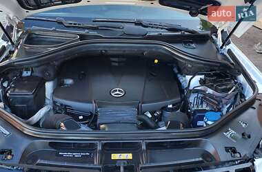 Внедорожник / Кроссовер Mercedes-Benz M-Class 2014 в 