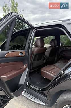 Внедорожник / Кроссовер Mercedes-Benz M-Class 2012 в 