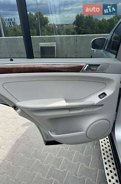 Внедорожник / Кроссовер Mercedes-Benz M-Class 2006 в 