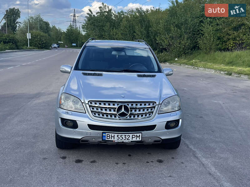 Позашляховик / Кросовер Mercedes-Benz M-Class 2008 в Києві