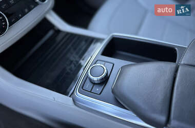 Внедорожник / Кроссовер Mercedes-Benz M-Class 2014 в 
