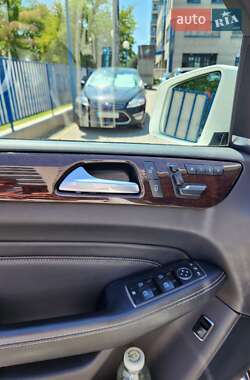 Позашляховик / Кросовер Mercedes-Benz M-Class 2013 в 
