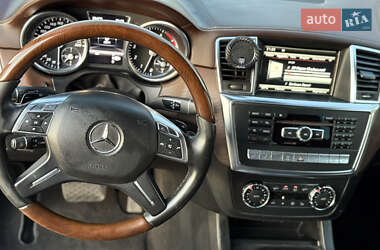 Внедорожник / Кроссовер Mercedes-Benz M-Class 2013 в 