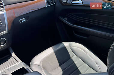 Внедорожник / Кроссовер Mercedes-Benz M-Class 2012 в 