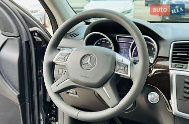 Внедорожник / Кроссовер Mercedes-Benz M-Class 2012 в 